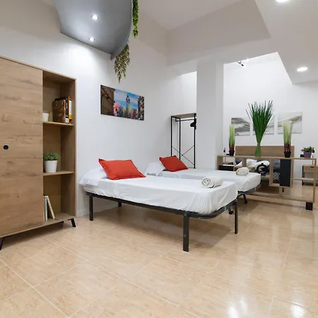 Apartment Spacious Oceanografic Flats